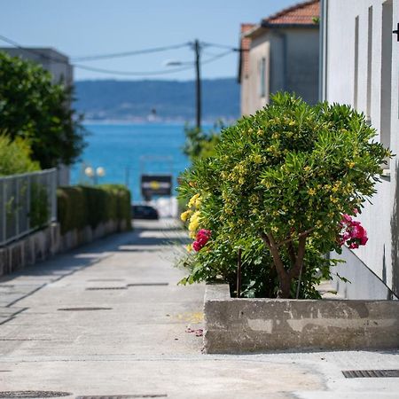 Apartments Lovor & Lavanda Kaštela Exterior foto